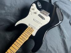Three Dots S model/M_5