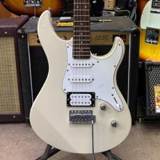 YAMAHA Pacifica112V
