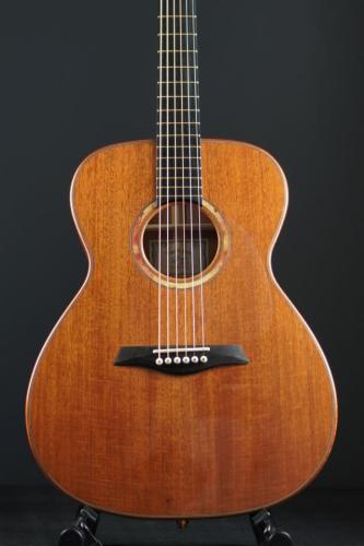 Sergei de Jonge OMD all Mahogany