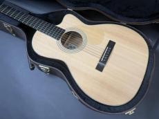K.Yairi NY-0016 Custom / Slotted Head・Solid Spruce Top・Solid Mahogany Side and Back・Venetian Cutaway・Ebony Fingerboard and Rectangular Bridge・Clear Pick guard【With Original Case】2007年製_2