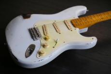 Fender Japan ST57　Relic　Malti Layer Finish 　セール期間限定価格_3