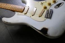 Fender Japan ST57　Relic　Malti Layer Finish 　セール期間限定価格_5