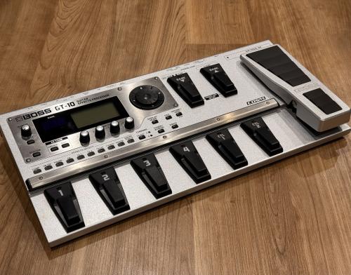 BOSS GT-10
