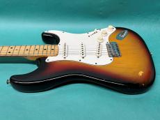 Fender STRATOCASTER_4