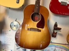 Gibson J-45 STD RED SPRUCE