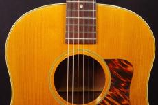 Gibson J-35_8