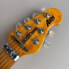 ERNIE BALL AXIS GOLD TRANS TREM MAPLE_4