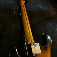 Fender Japan ST-57 2tone Sunburst Alder body【3.72kg】_10
