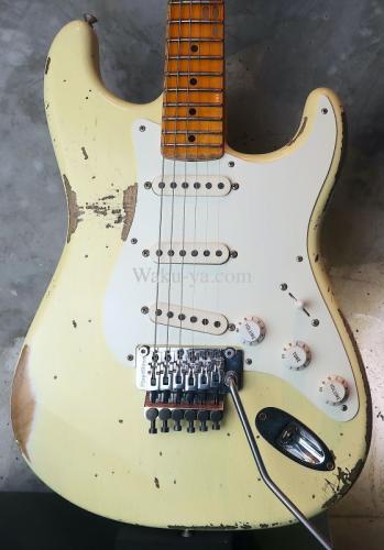 Fender Custom Shop "6月30日をもって、既存のラインナップを一層いたします。"1956 Stratocaster Heavy Relic FRT / Vintage White