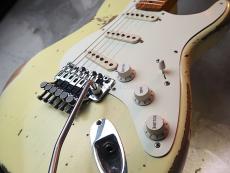 Fender Custom Shop "6月30日をもって、既存のラインナップを一層いたします。"1956 Stratocaster Heavy Relic FRT / Vintage White_4