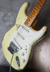 Fender Custom Shop "6月30日をもって、既存のラインナップを一層いたします。"1956 Stratocaster Heavy Relic FRT / Vintage White_8