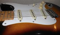 Fender STRATOCASTER_11