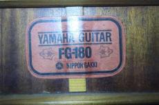 YAMAHA FG-180 / Red Label・音叉 Logo・Original Peg・Spruce Top・Mahogany Side and Back・Replace Large Pick-guard・Rosewood fingerboard and Bridge・Mahogany Neck 【With Hard Case】1971年製_15
