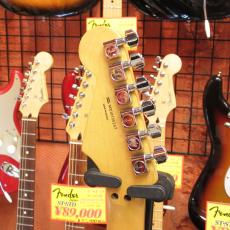 Fender Standard Stratocaster HSS with Locking Tremolo_4