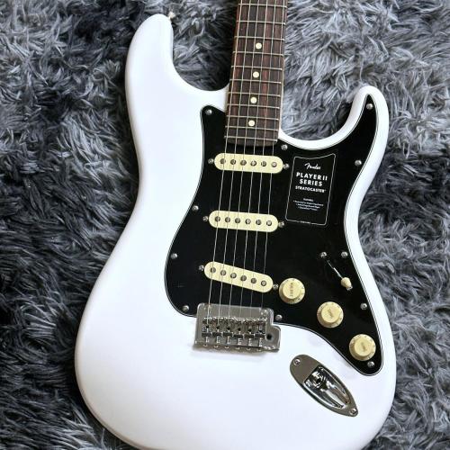 Fender Player II Stratocaster, Rosewood Fingerboard, Polar White 【特価】