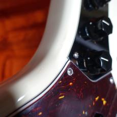 Fender American Vintage II 1966 Jazz Bass Olympic White_3