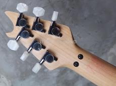 EVH Wolfgang "5A" Flamed Maple Top 3-Color Sunburst_5