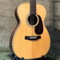Martin 【当店限定特典付き】00-28 Standard #2953513【抱え心地の良いサイズから出る艶やかな高音】