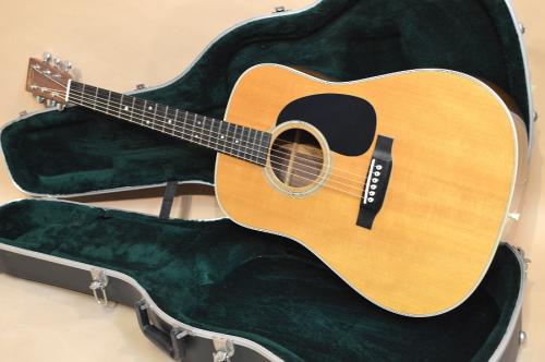 Martin D-28　2011年製