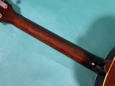 Gibson LG-2_8