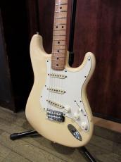 Fender 1974 Stratocaster White/ Maple_2