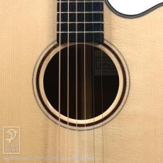 Santa Cruz OM Cutaway Custom Figured Mahogany (Short Scale)_12