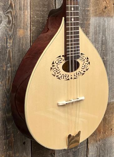 HORA Octave Mandolin M1087【オクターブマンドリン】