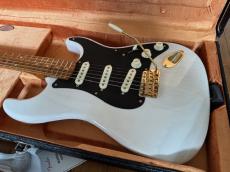 Fender Custom Shop  American Custom Stratocaster NOS - Handwound PU's / Aged White Blonde/新品全国一律送料無料