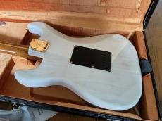 Fender Custom Shop  American Custom Stratocaster NOS - Handwound PU's / Aged White Blonde/新品全国一律送料無料_4