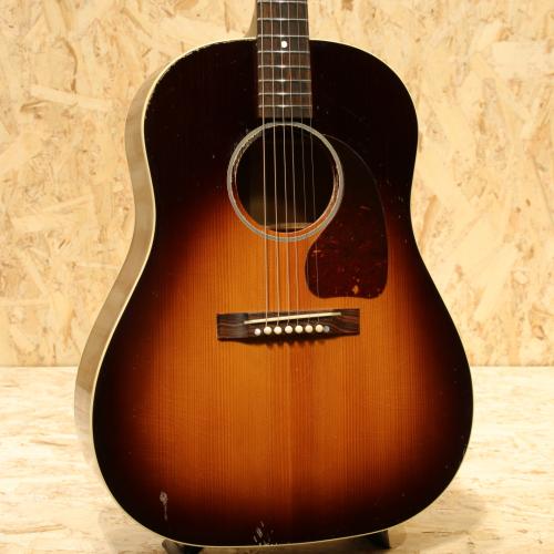 Gibson 1942 Banner J-45 Vintage Sunburst Light Aged 2023