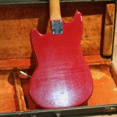 Fender  1965 Mustang Red_4