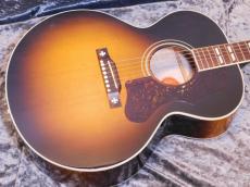 Gibson J-185 VS
