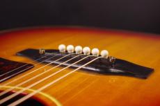 Gibson LG-2_6