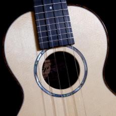Ko'olau Concert C100SP - Adirondack spruce / Hawaiian koa -_9