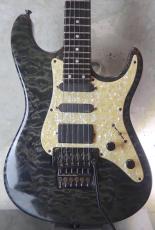 Valley Arts Custom Pro USA Quilt Maple Top 90's / Trans Black