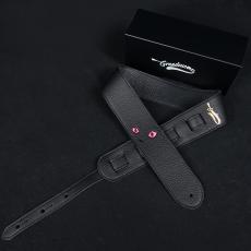 Grande uomo 黒ねこ刺繍ストラップ ルビー