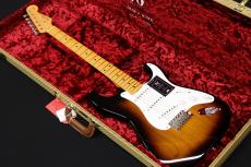 Fender 70TH ANNIVERSARY AMERICAN VINTAGE II 1954 STRATOCASTER_2
