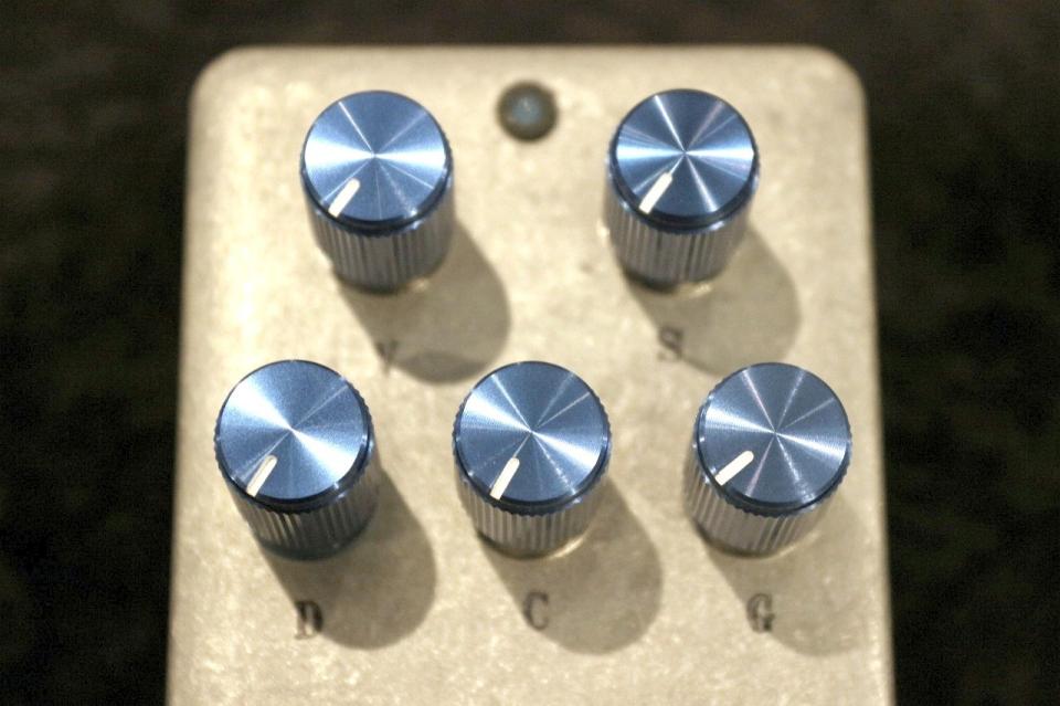kgrharmony \"Fuzz Mountain\" (ファズファクトリー系) Fuzz Mountain 発振系ファズ《AL STANDARD》 | kgr harmony