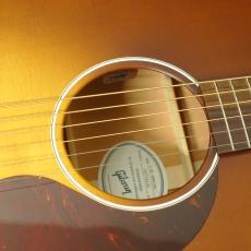 Gibson J-45 Special Satin Honey Burst_9