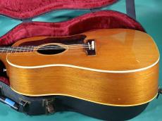 Gibson J-50_4