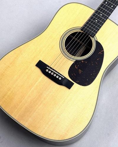 Martin 【整然としたトップの杢目が好印象】 D-28 Standard #3015973 【48回無金利】