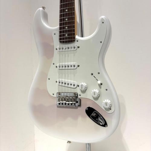 Fender Made in Japan Hybrid II 2026 Collection Stratocaster Misty Satin, Rosewood Fingerboard, Yellow Mist