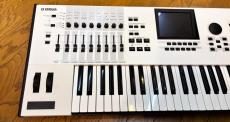 YAMAHA MOTIF XF6_2