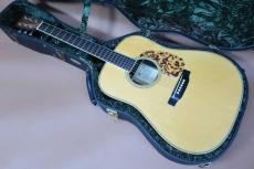 Martin D-28CWB Commemorative Edition / Clarence White・Large Sound Hole・Premium Adirondack Spruce Top・Premium Brazilian Rosewood  Side and Back・Ebony Fingerboard and Bridge ・Long Sddle【With Original Case】2003