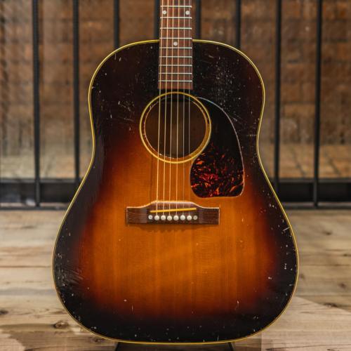 Gibson J-45 / 1954