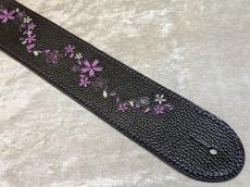 Grande uomo 紫桜刺しゅうストラップ ブラックレザー_2