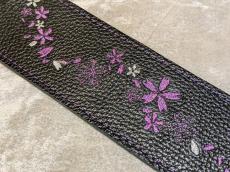 Grande uomo 紫桜刺しゅうストラップ ブラックレザー_3