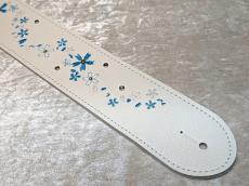 Grande uomo 雪桜刺しゅうストラップ ホワイトレザー_2