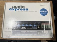 MOTU AudioExpress FireWire ・ USB / MIDI ・ オーディオ インターフェイス_8