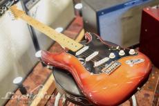 Fender 2018 Player Stratocaster Plus Top (Aged Cherry Burst)_3